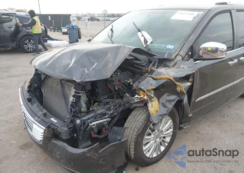 2016 Chrysler Town & Country Limited from USA, damaged, VIN 2C4RC1JG7GR127974